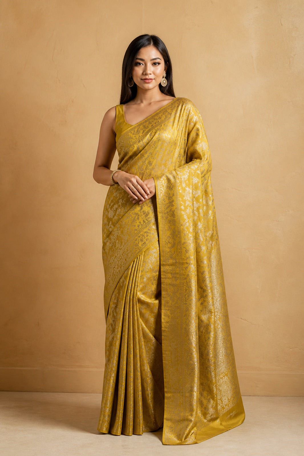 Sona Crepe Silk Saree With Gold Zari Weaving And Contrast Blouse - full front view