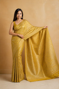 Sona Crepe Silk Saree With Gold Zari Weaving And Contrast Blouse — view 2