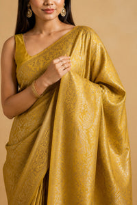 Sona Crepe Silk Saree With Gold Zari Weaving And Contrast Blouse — view 5